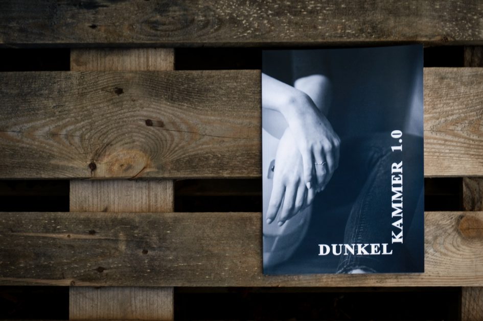 Titel - Dunkelkammer 1.0 - Ivo Hüttmann