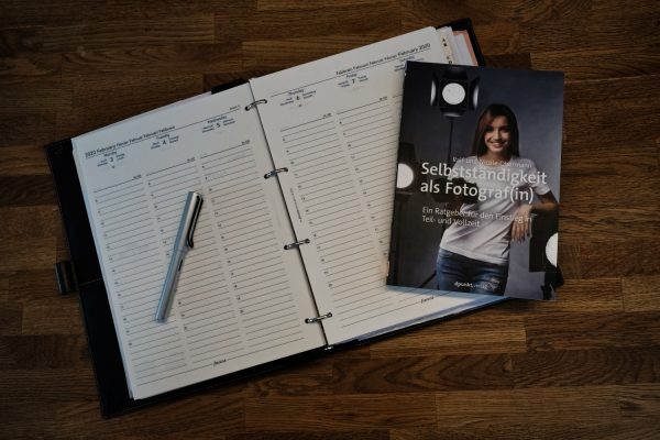 Titel - Selbstständig als Fotograf(in)