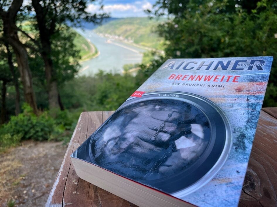 Titel - Bernhard Aichner - Brennweite