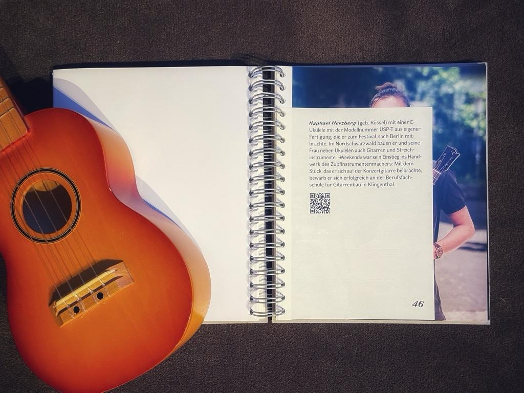 Inhalt - While My Uke Gently Smiles - Klaus Heymach